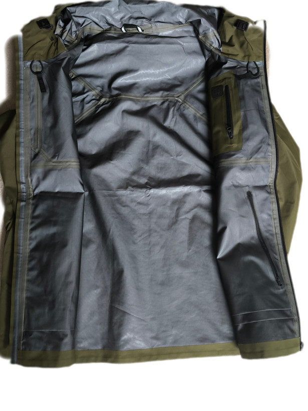 کاپشن گورتکس تک celio انگلیسی
